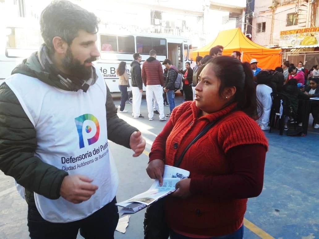 Lee más sobre el artículo Acompañando a “La UBA en tu barrio”